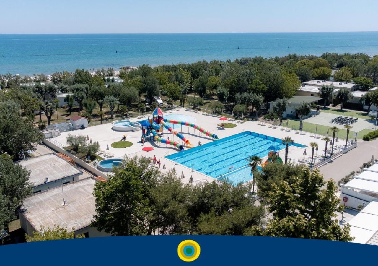 Готель Club Del Sole Stork Family Collection Джуліанова Екстер'єр фото