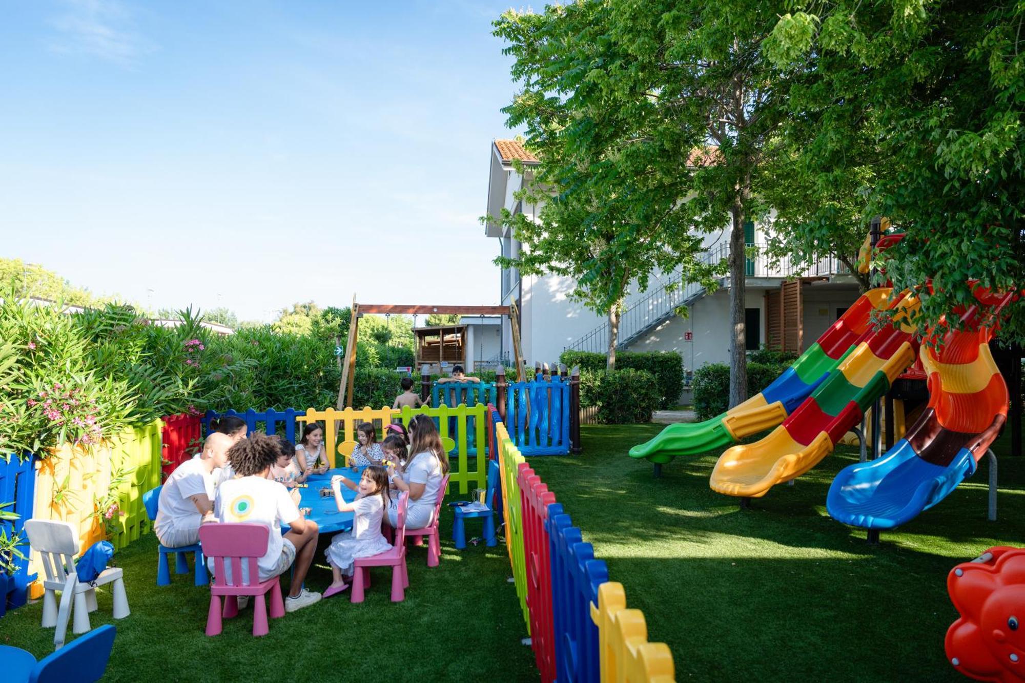 Готель Club Del Sole Stork Family Collection Джуліанова Екстер'єр фото