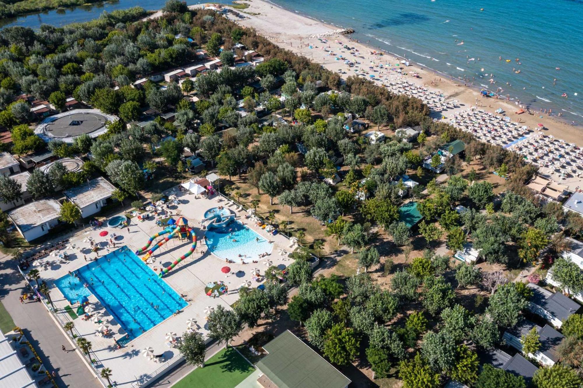 Готель Club Del Sole Stork Family Collection Джуліанова Екстер'єр фото