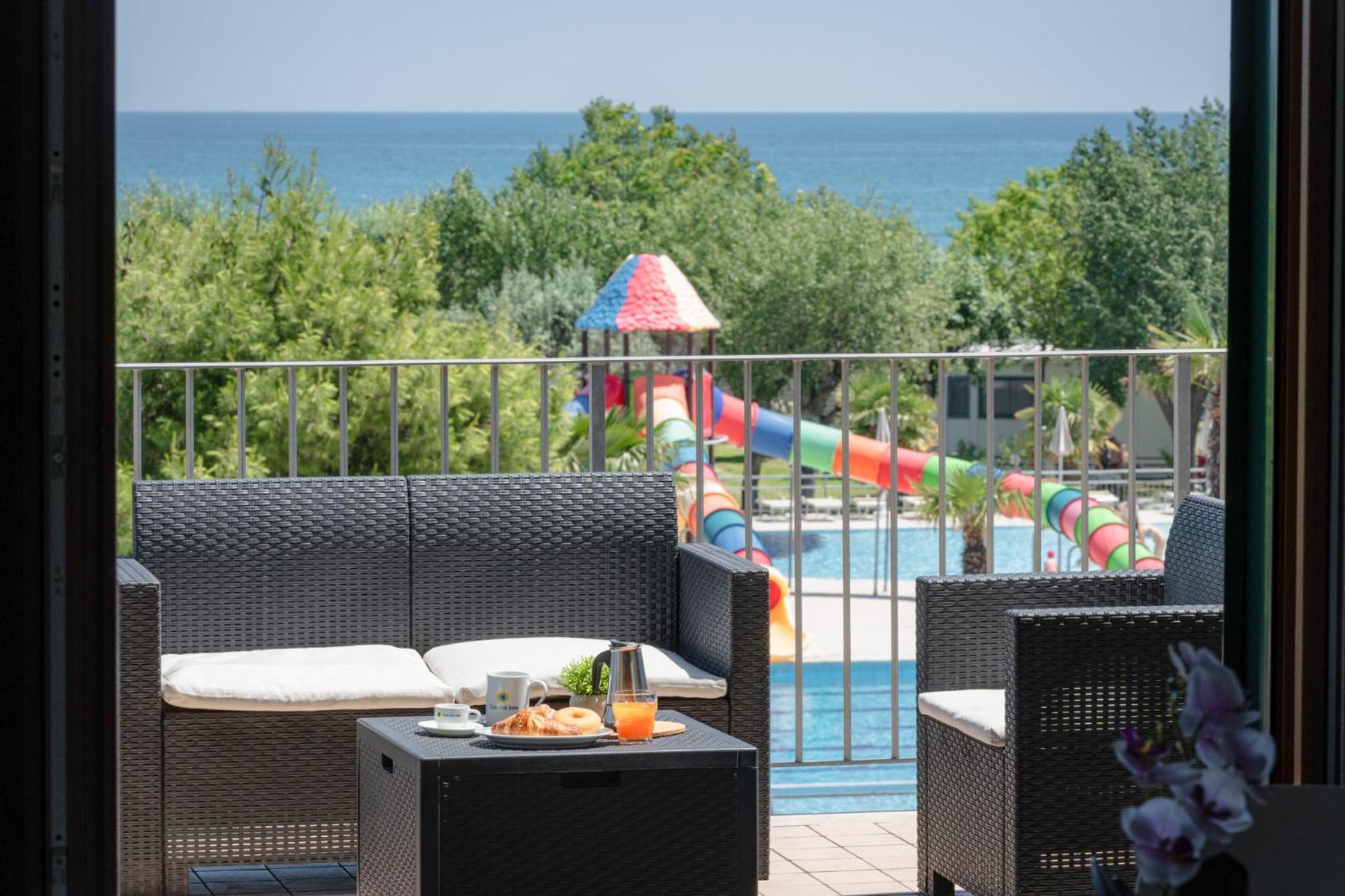 Готель Club Del Sole Stork Family Collection Джуліанова Екстер'єр фото